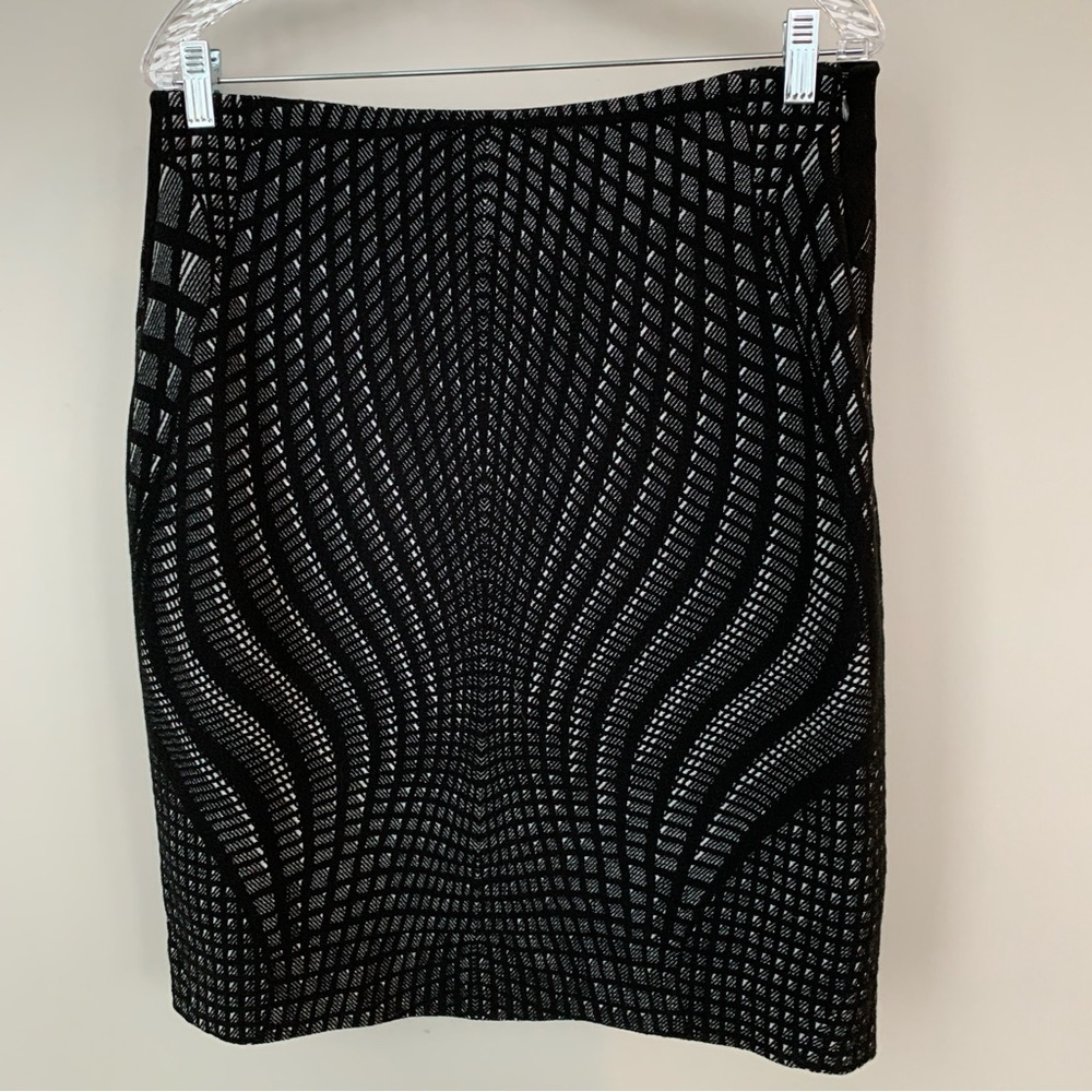 Diane Von Furstenberg Black &‎ White Designed Skirt Size 14